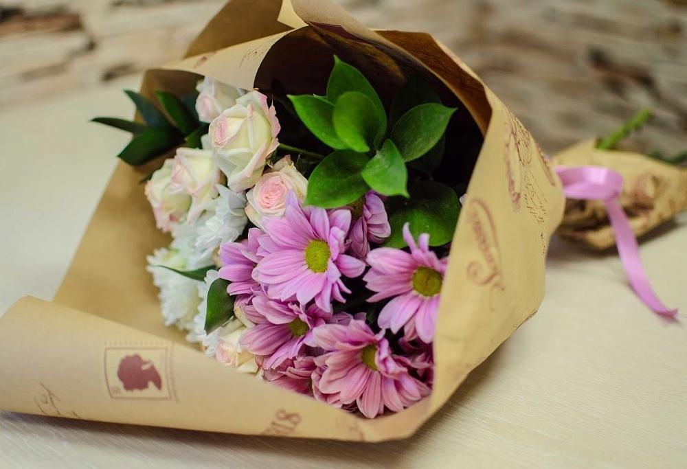 Букет цветов из: Розы и Хризантемы в Пронске