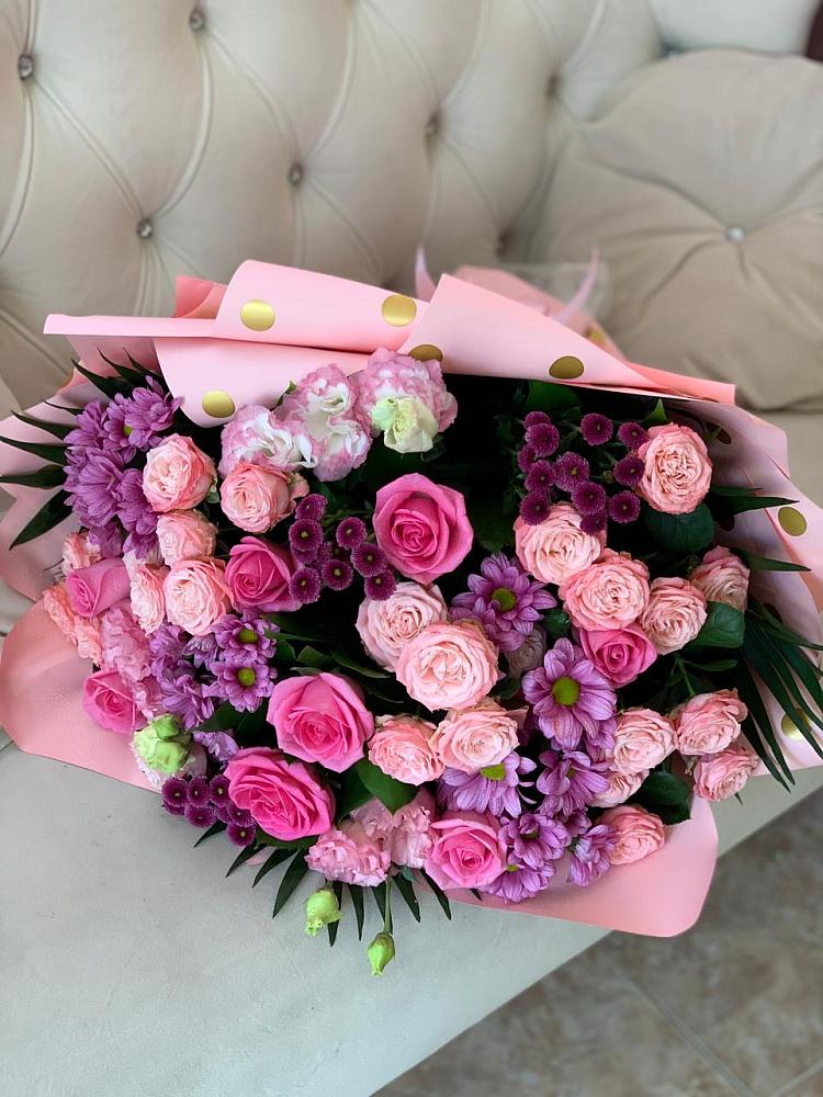 Букет цветов из: Хризантемы, Розы и Лизиантусы в Пронске