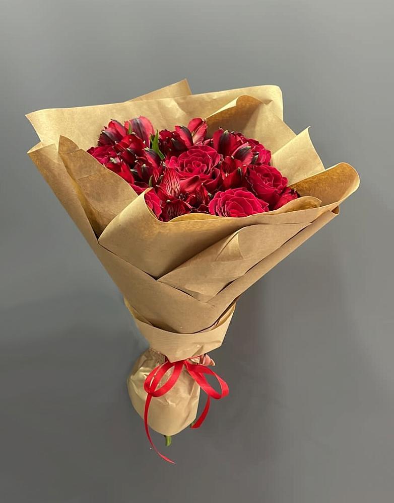 Букет цветов из: Альстромерии и Розы в Пронске