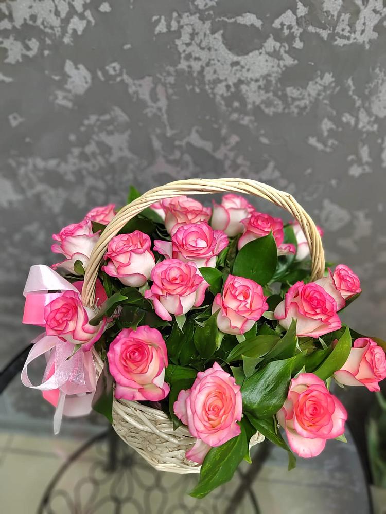 Цветочная композиция из Розы в корзине в Пронске