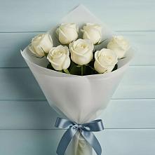Букет 7 Белых роз Эдлесс Лав в Пронске