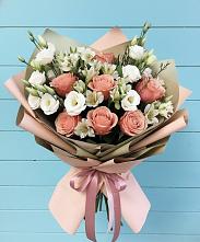 Букет цветов из:  Розы, Альстромерии и Лизиантусы в Пронске