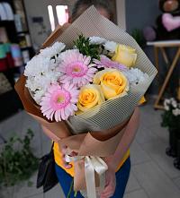 Букет цветов из:  Герберы, Розы и Хризантемы в Пронске
