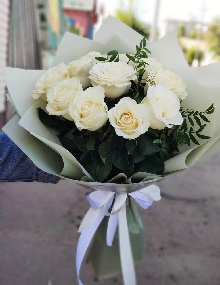 Букет Белые розы Проуд в Пронске