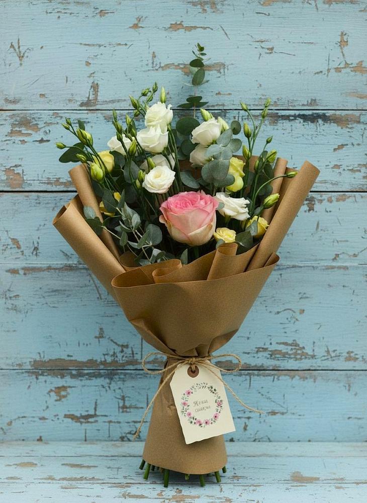 Букет цветов из: Розы и Лизиантусы в Пронске