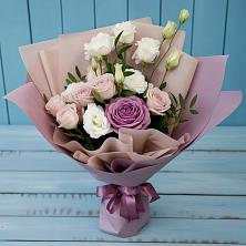 Букет цветов из:  Розы и Лизиантусы в Пронске