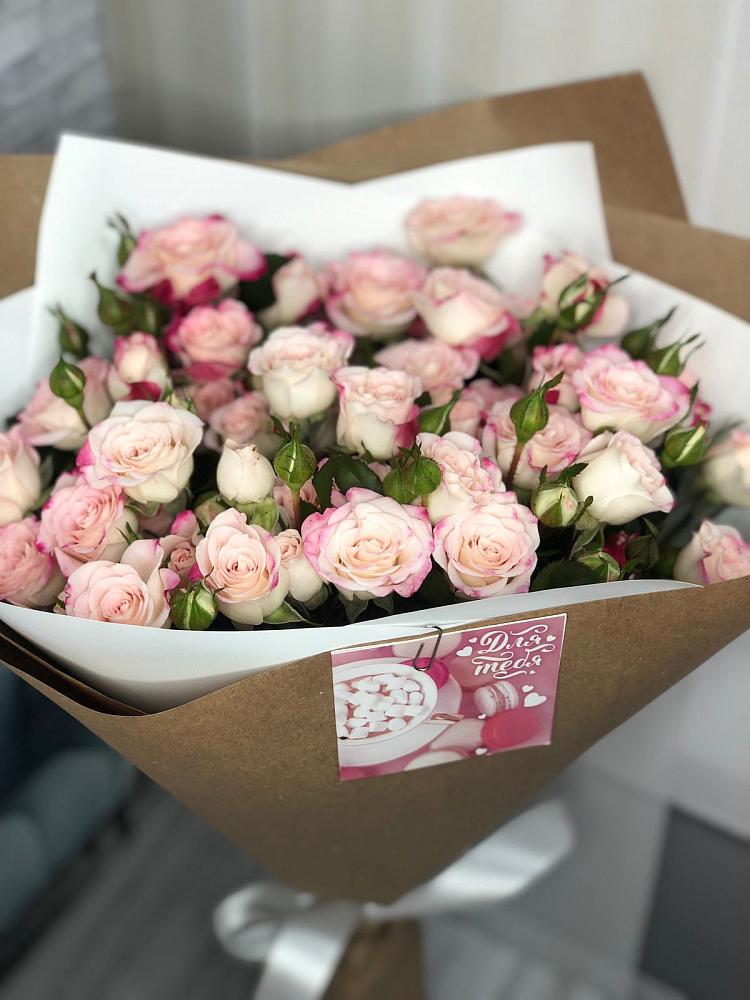 Букет цветов из: Розы в Пронске