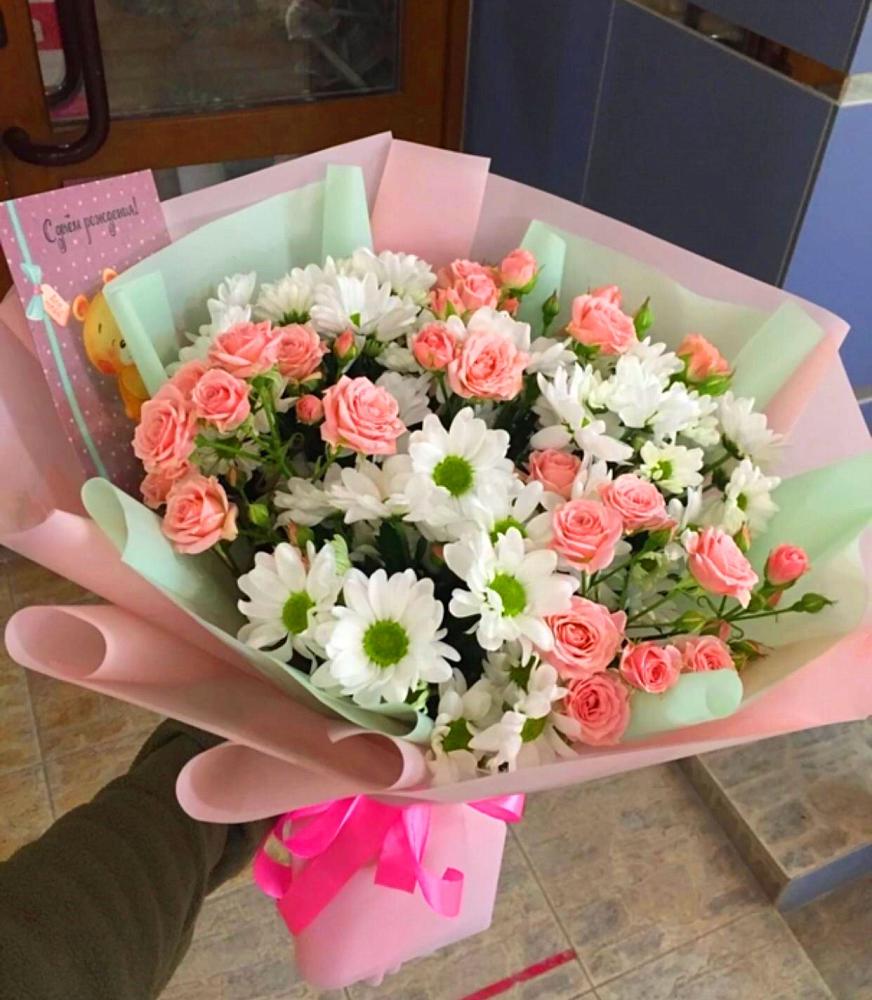 Букет цветов из: Розы и Хризантемы в Пронске