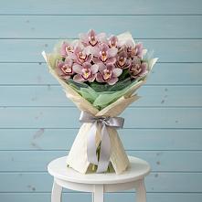 Букет цветов из:  Орхидеи и Розы в Пронске