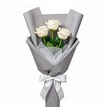 Букет 3 белые розы в Пронске
