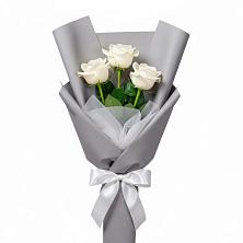 Букет 3 белые розы в Пронске
