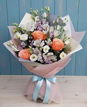 Букет цветов из:  Лизиантусы, Розы, Альстромерии и Гипсофила в Пронске
