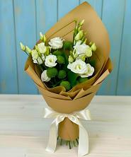 Букет цветов из:  Хризантемы и Лизиантусы в Пронске