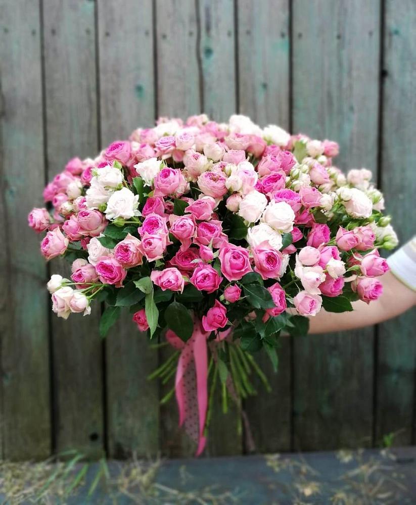 Букет Розовые кустовые розы Натали и Лав Лидия в Пронске