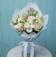 Букет цветов из:  Розы и Лизиантусы в Пронске