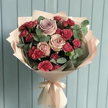 Букет цветов из:  Гвоздики и Розы в Пронске