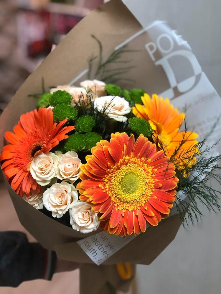 Букет цветов из: Герберы, Хризантемы и Розы в Пронске