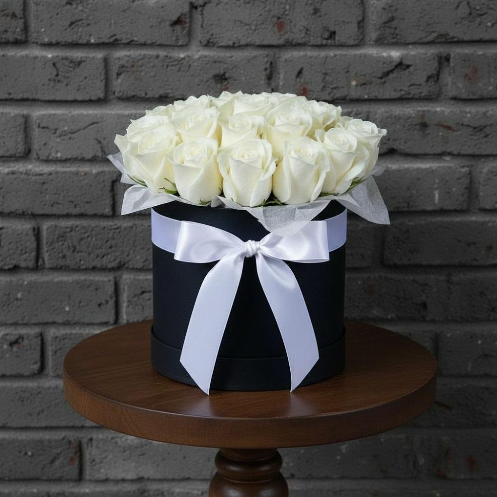 Цветочная композиция из Розы в шляпной коробке в Пронске