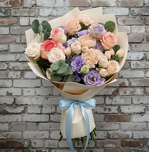 Букет цветов из:  Розы, Лизиантусы и Гвоздики в Пронске