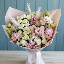 Букет цветов из:  Альстромерии и Розы в Пронске